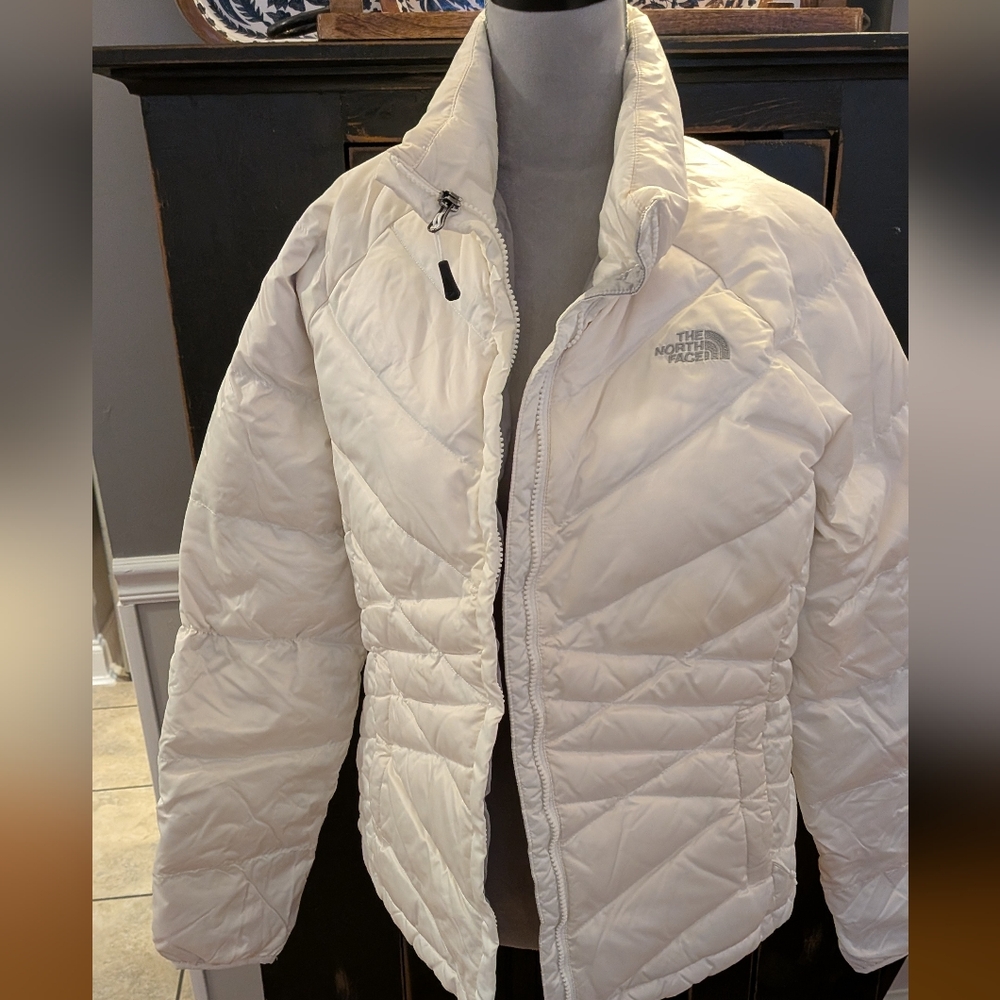 The North Face Women's Large White Puffer Jacket